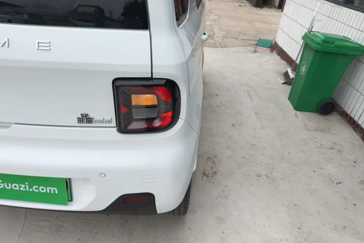 Used Geely Galaxy Panda 2024 Panda Mini 200km Endurance Bear Right Rear Taillight