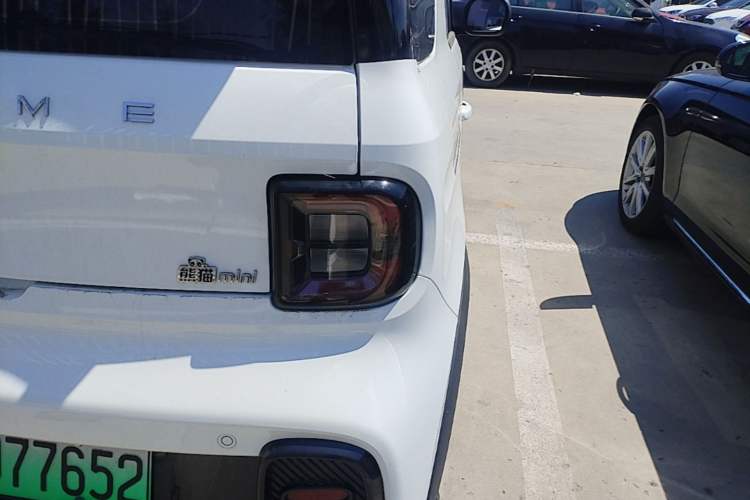 Used Geely Galaxy Panda 2024 200km Panda Kart Right Rear Taillight