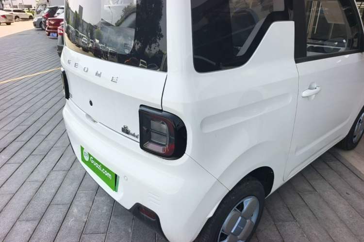 Used Geely Galaxy Panda 2024 Panda Mini 200km Endurance Bear Right Rear Taillight