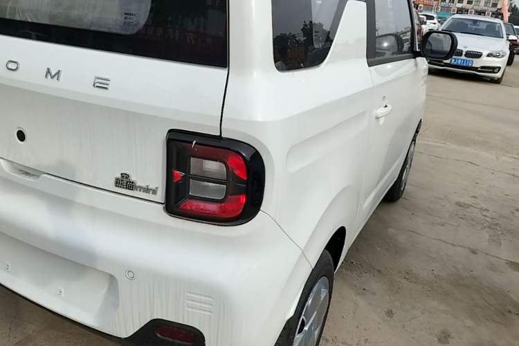 Used Geely Galaxy Panda 2024 Panda Mini 200km Endurance Bear Right Rear Taillight