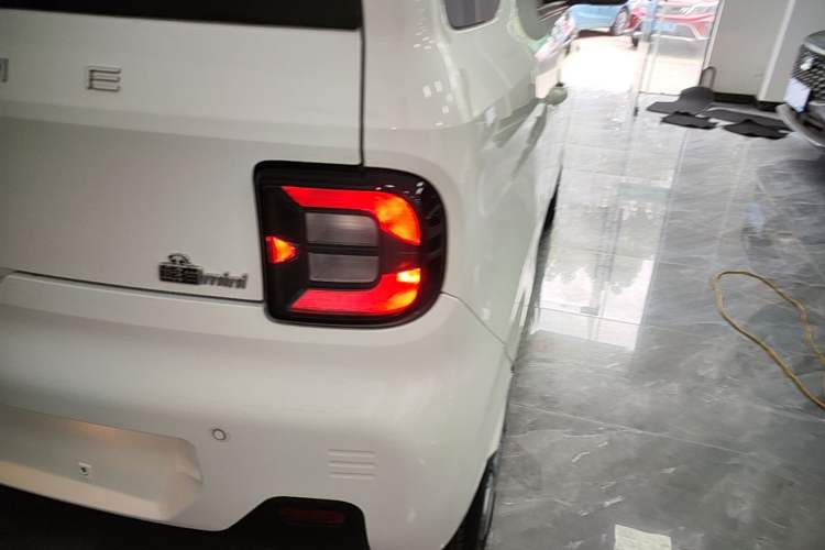 Used Geely Galaxy Panda 2024 Panda Mini 200km Endurance Bear Right Rear Taillight