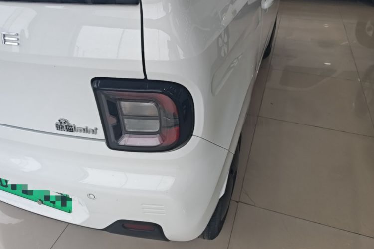 Used Geely Galaxy Panda 2024 Panda Mini 200km Endurance Bear Right Rear Taillight