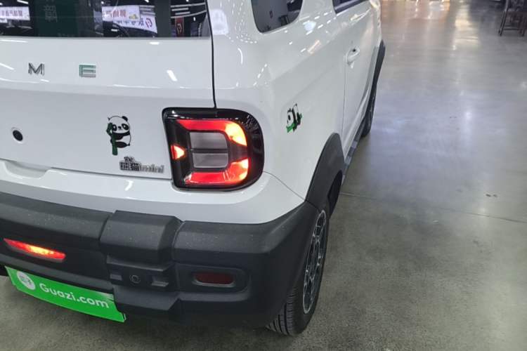 Used Geely Galaxy Panda 2024 200km Panda Rider Right Rear Taillight