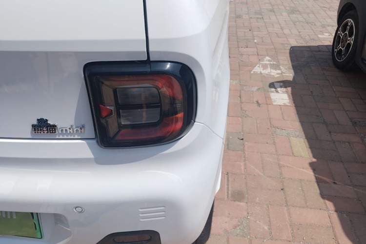 Used Geely Galaxy Panda 2024 Panda Mini 200km Endurance Bear Right Rear Taillight