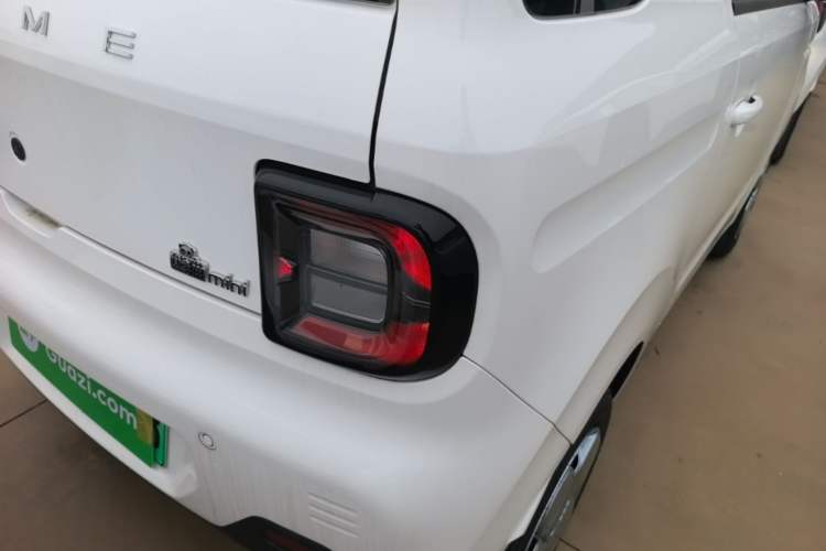 Used Geely Galaxy Panda 2024 Panda Mini 200km Endurance Bear Right Rear Taillight
