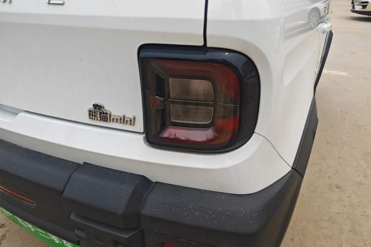 Used Geely Galaxy Panda 2024 200km Panda Rider Right Rear Taillight