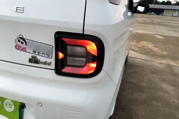 Used Geely Galaxy Panda 2024 Panda Mini 200km Endurance Bear Right Rear Taillight
