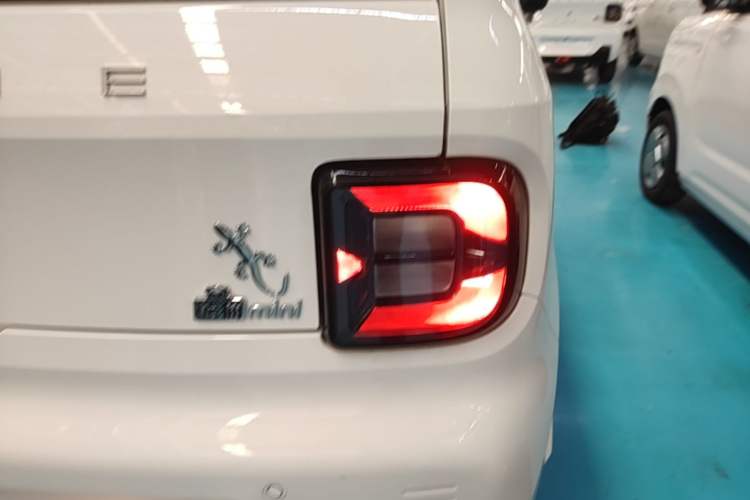 Used Geely Galaxy Panda 2024 Panda Mini 200km Endurance Bear Right Rear Taillight