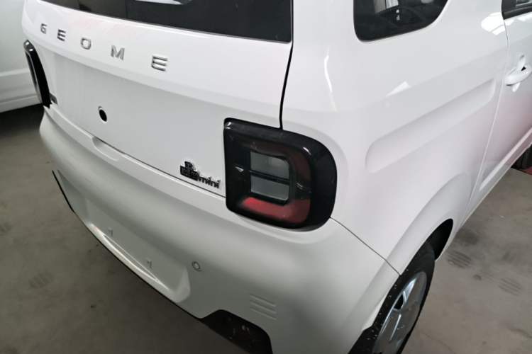 Used Geely Galaxy Panda 2024 Panda Mini 200km Endurance Bear Right Rear Taillight