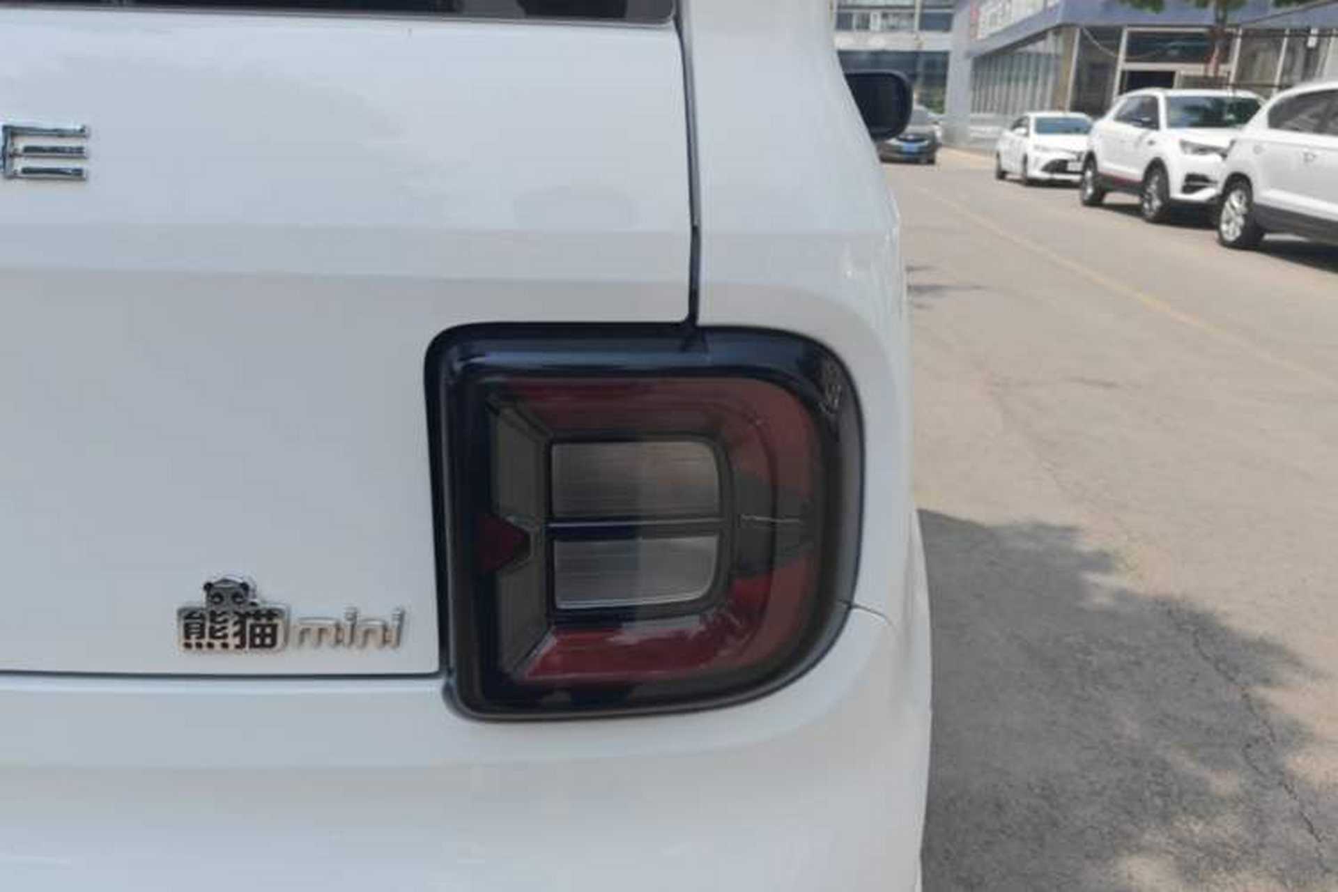 Used Geely Galaxy Panda 2024 Panda Mini 200km Dragon Edition Right Rear Taillight