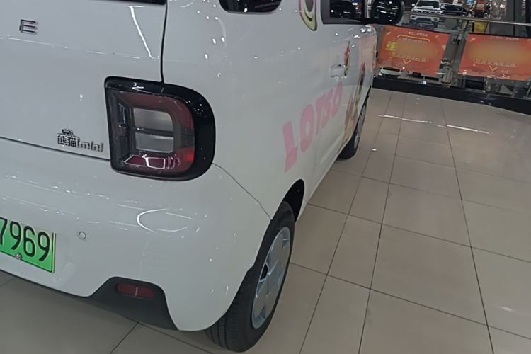 Used Geely Galaxy Panda 2024 Panda Mini 200km Endurance Bear Right Rear Taillight