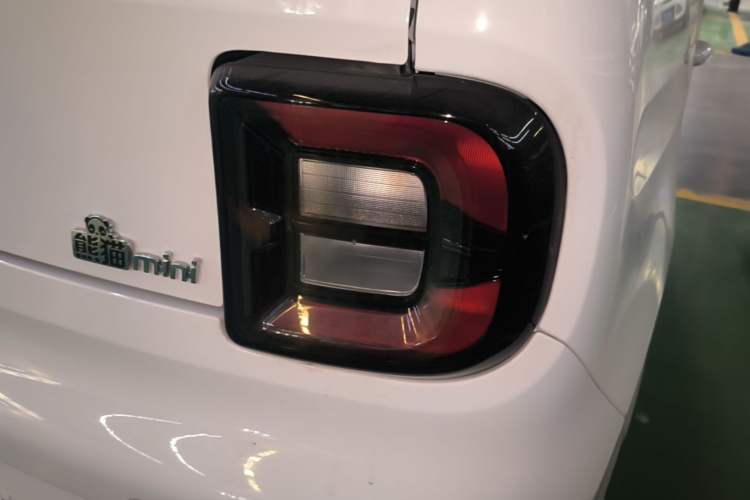 Used Geely Galaxy Panda 2024 Panda Mini 200km Endurance Bear Right Rear Taillight