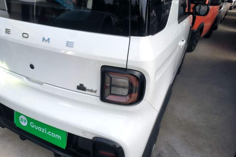 Used Geely Galaxy Panda 2024 200km Panda Kart Right Rear Taillight