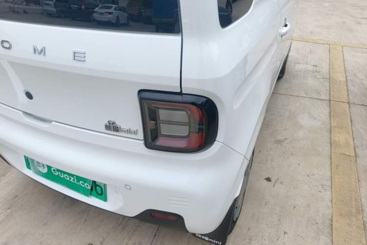 Used Geely Galaxy Panda 2024 Panda Mini 200km Endurance Bear Right Rear Taillight