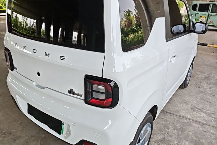 Used Geely Galaxy Panda 2024 Panda Mini 200km Endurance Bear Right Rear Taillight