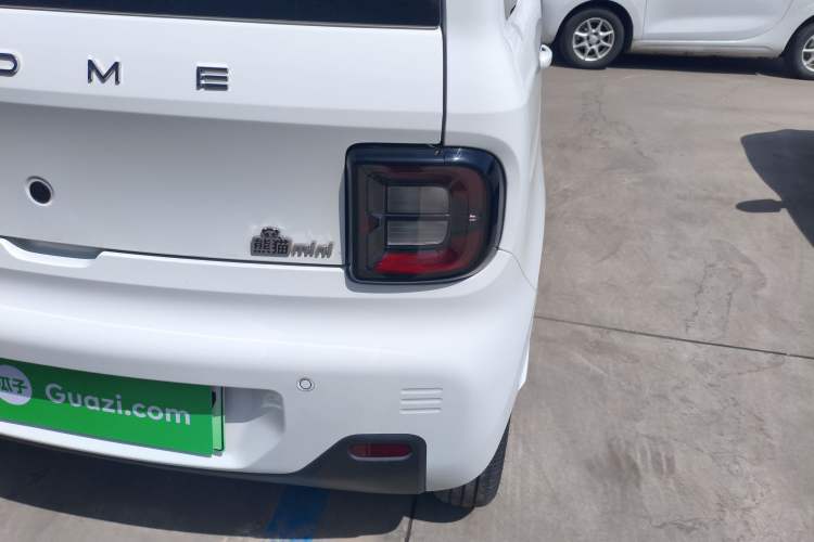 Used Geely Galaxy Panda 2024 Panda Mini 200km Endurance Bear Right Rear Taillight