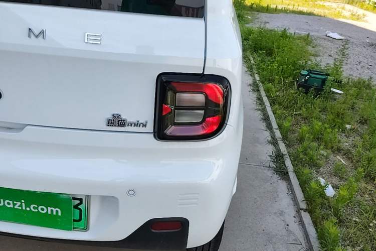 Used Geely Galaxy Panda 2024 Panda Mini 200km Endurance Bear Right Rear Taillight