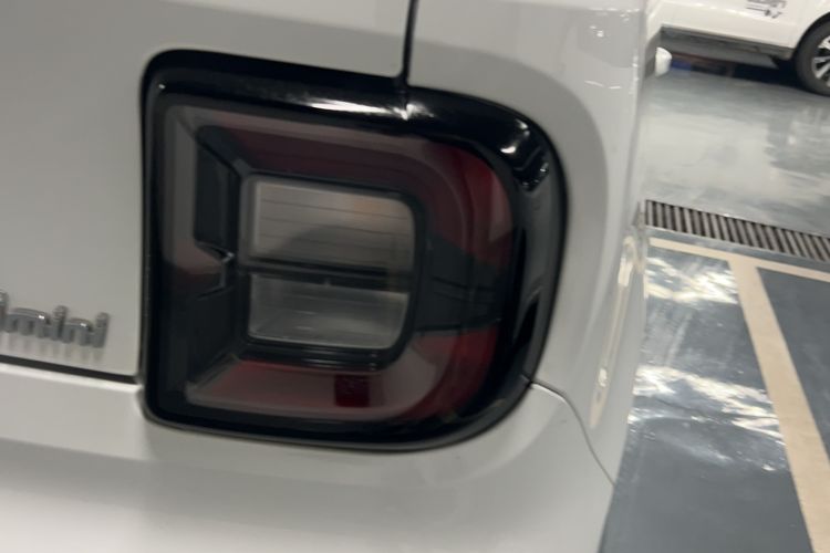 Used Geely Galaxy Panda 2024 Panda Mini 200km Endurance Bear Right Rear Taillight
