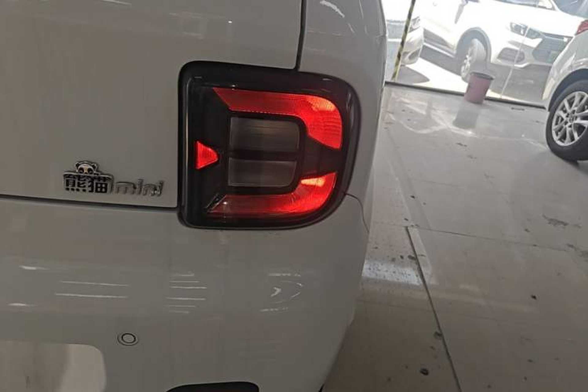 Used Geely Galaxy Panda 2024 Panda Mini 200km Endurance Bear Right Rear Taillight