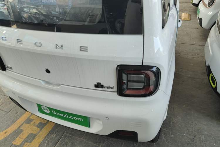 Used Geely Galaxy Panda 2024 Panda Mini 200km Endurance Bear Right Rear Taillight