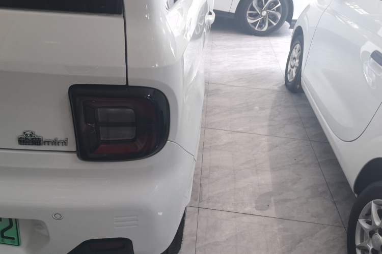 Used Geely Galaxy Panda 2024 Panda Mini 200km Endurance Bear Right Rear Taillight