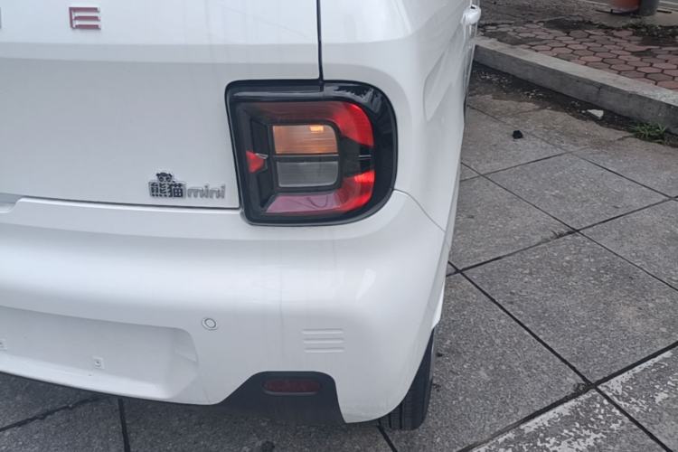 Used Geely Galaxy Panda 2024 Panda Mini 200km Endurance Bear Right Rear Taillight