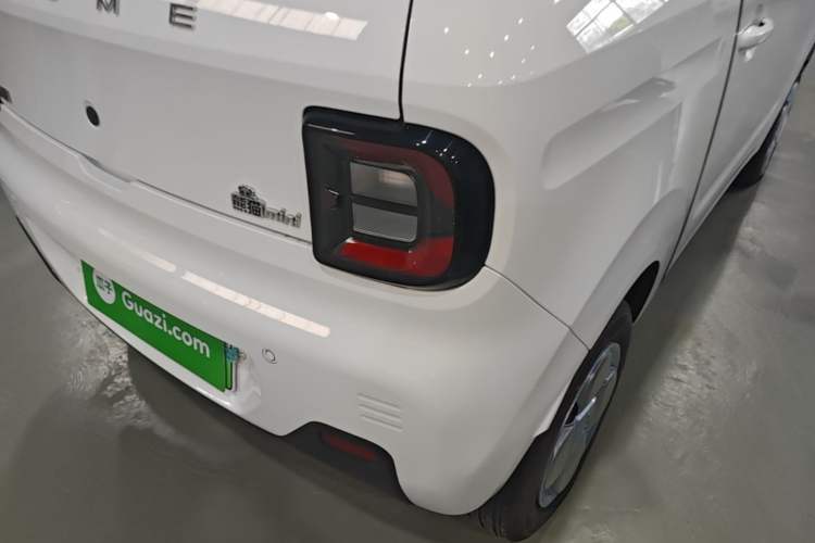 Used Geely Galaxy Panda 2024 Panda Mini 200km Endurance Bear Right Rear Taillight