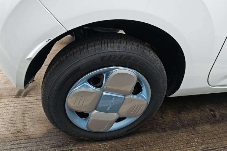 Used Geely Galaxy Panda 2024 Panda Mini 200km Endurance Bear Right Rear Wheel Hub
