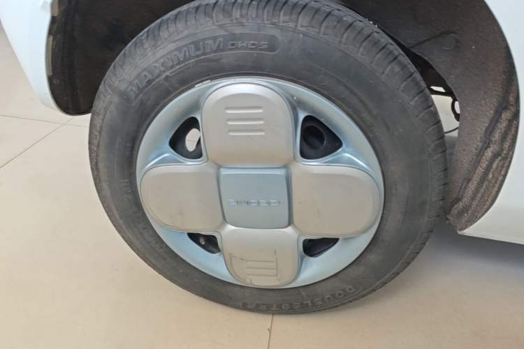Used Geely Galaxy Panda 2024 Panda Mini 200km Endurance Bear Right Rear Wheel Hub