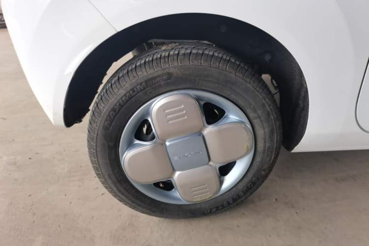 Used Geely Galaxy Panda 2024 Panda Mini 200km Endurance Bear Right Rear Wheel Hub