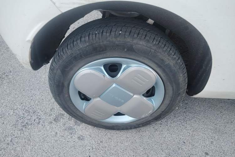 Used Geely Galaxy Panda 2024 Panda Mini 200km Endurance Bear Right Rear Wheel Hub