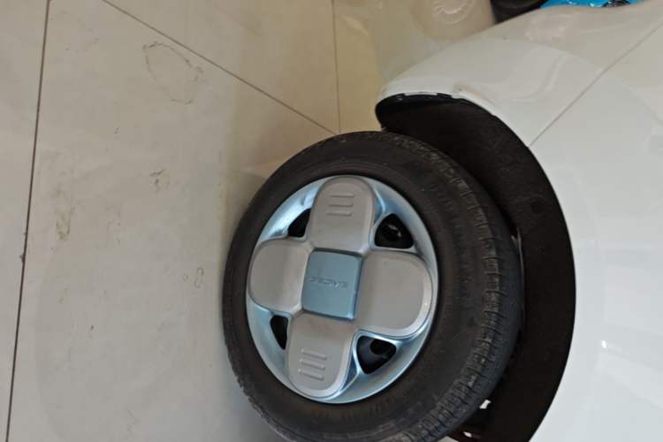 Used Geely Galaxy Panda 2024 Panda Mini 200km Endurance Bear Right Rear Wheel Hub