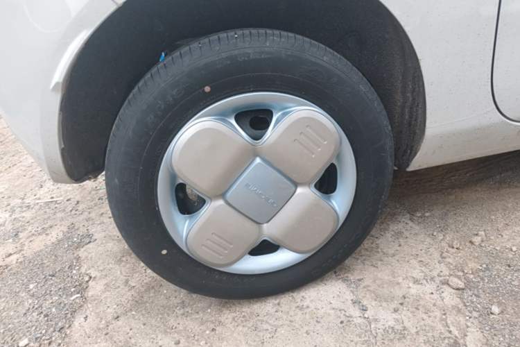 Used Geely Galaxy Panda 2024 Panda Mini 200km Endurance Bear Right Rear Wheel Hub