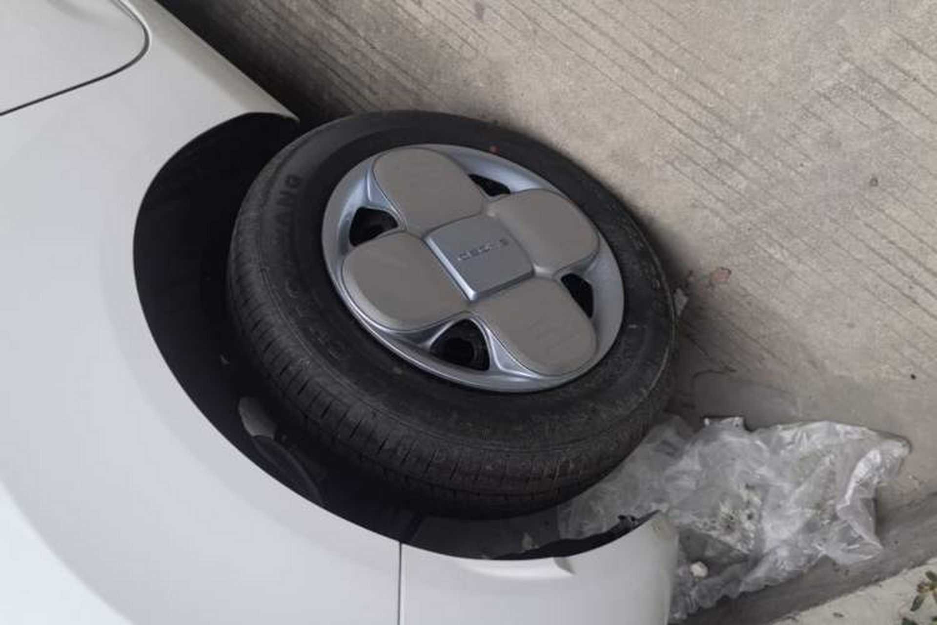 Used Geely Galaxy Panda 2024 Panda Mini 200km Endurance Bear Right Rear Wheel Hub