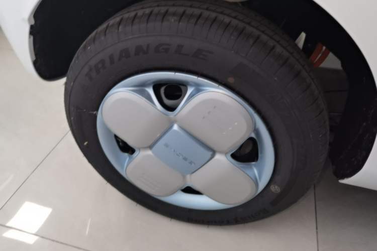 Used Geely Galaxy Panda 2024 Panda Mini 200km Endurance Bear Right Rear Wheel Hub