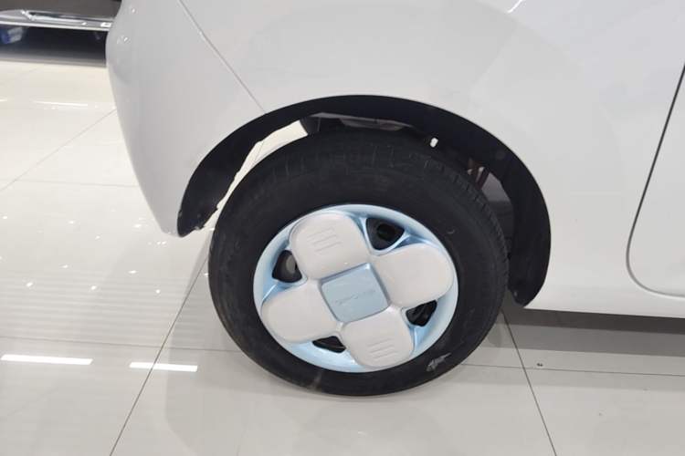 Used Geely Galaxy Panda 2024 Panda Mini 200km Endurance Bear Right Rear Wheel Hub