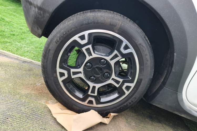 Used Geely Galaxy Panda 2024 200km Panda Rider Right Rear Wheel Hub