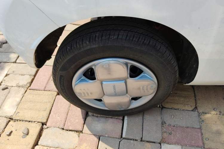 Used Geely Galaxy Panda 2024 Panda Mini 200km Longteng PRO Edition Right Rear Wheel Hub