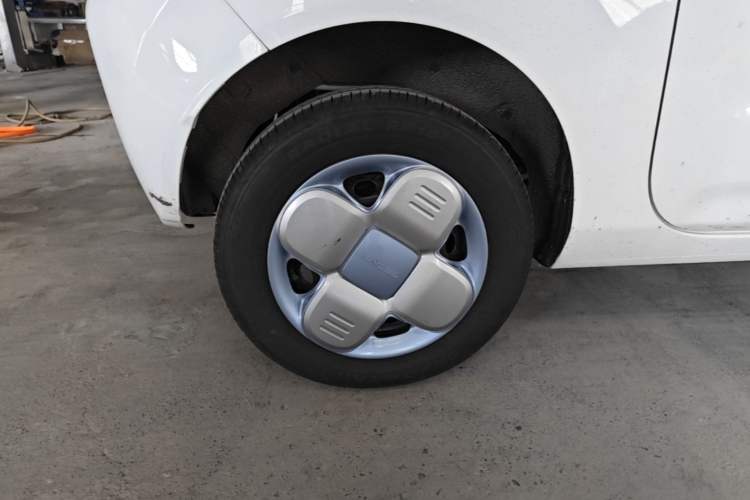 Used Geely Galaxy Panda 2024 Panda Mini 200km Endurance Bear Right Rear Wheel Hub