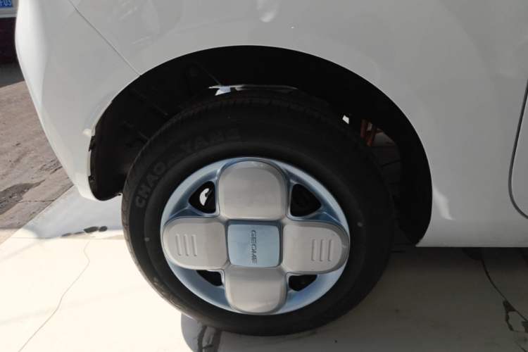 Used Geely Galaxy Panda 2024 Panda Mini 200km Endurance Bear Right Rear Wheel Hub