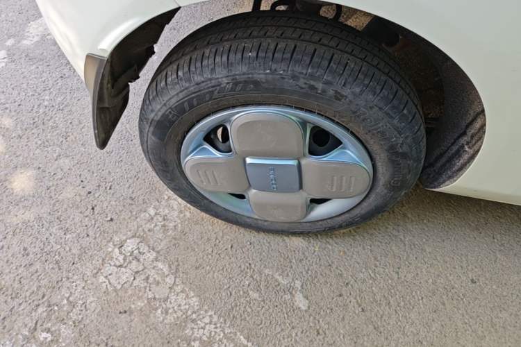 Used Geely Galaxy Panda 2024 Panda Mini 200km Endurance Bear Right Rear Wheel Hub