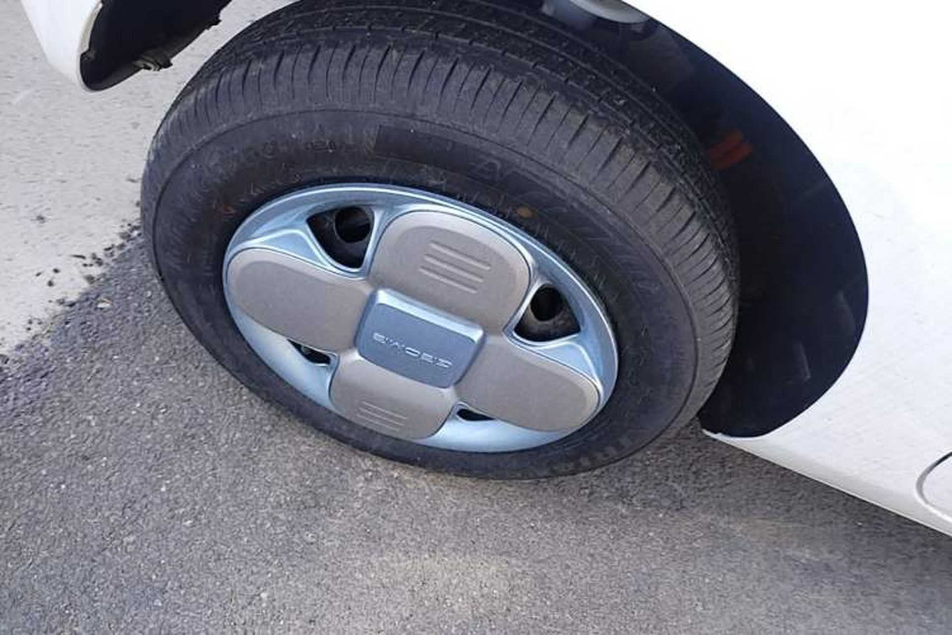 Used Geely Galaxy Panda 2024 Panda Mini 200km Endurance Bear Right Rear Wheel Hub