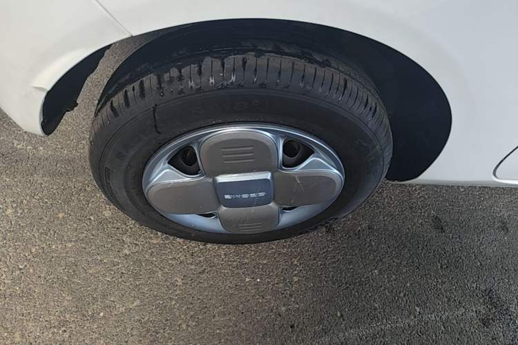 Used Geely Galaxy Panda 2024 Panda Mini 200km Endurance Bear Right Rear Wheel Hub