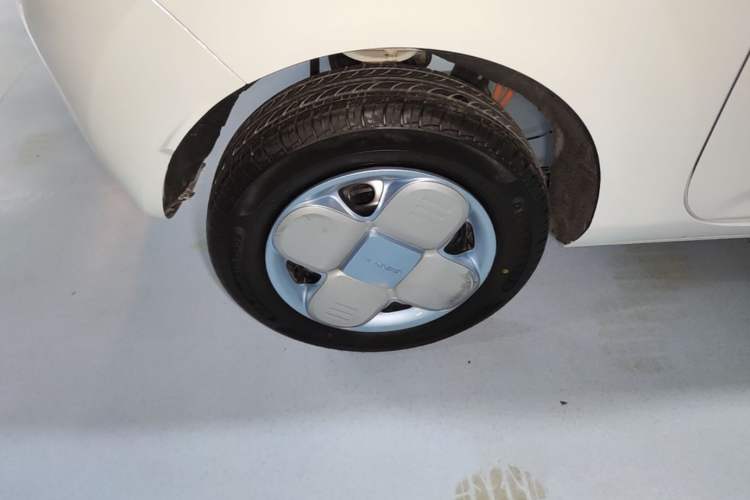 Used Geely Galaxy Panda 2024 Panda Mini 200km Endurance Bear Right Rear Wheel Hub