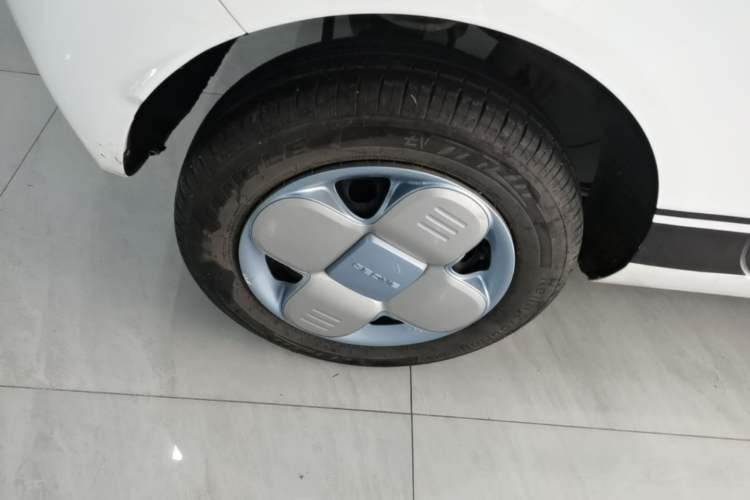 Used Geely Galaxy Panda 2024 Panda Mini 200km Endurance Bear Right Rear Wheel Hub