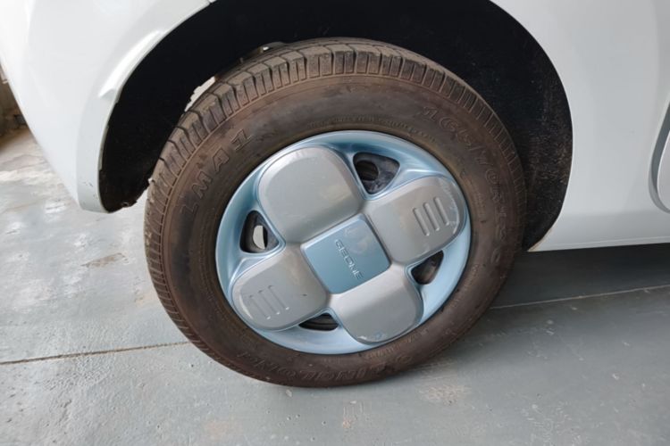 Used Geely Galaxy Panda 2024 Panda Mini 200km Endurance Bear Right Rear Wheel Hub