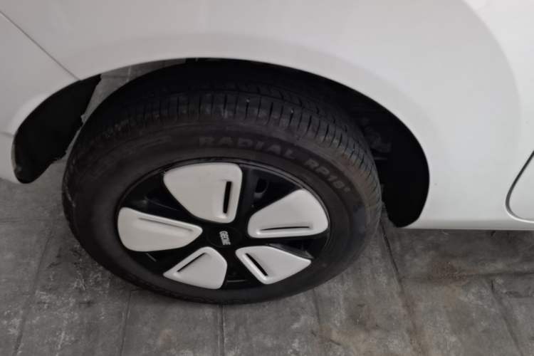 Used Geely Galaxy Panda 2024 Panda Mini 200km Endurance Bear Right Rear Wheel Hub