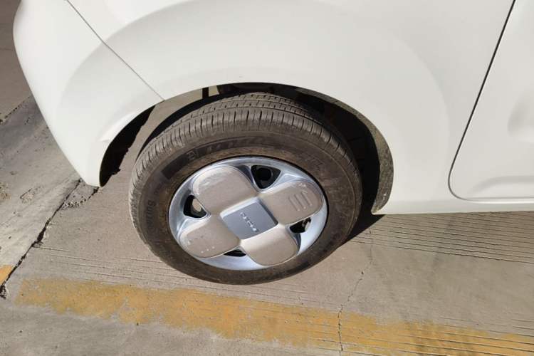 Used Geely Galaxy Panda 2024 Panda Mini 200km Endurance Bear Right Rear Wheel Hub