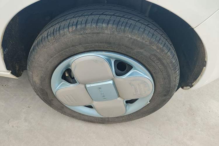 Used Geely Galaxy Panda 2024 Panda Mini 200km Endurance Bear Right Rear Wheel Hub