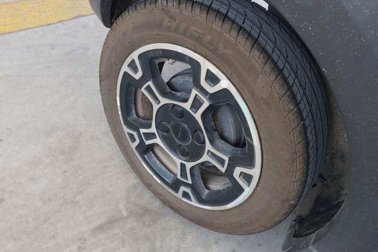 Used Geely Galaxy Panda 2024 200km Panda Rider Right Rear Wheel Hub